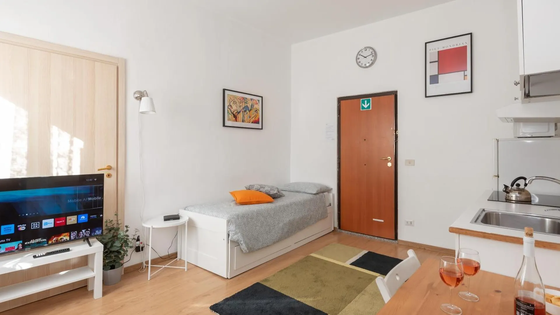 Central Little Basic Apartment Rome
