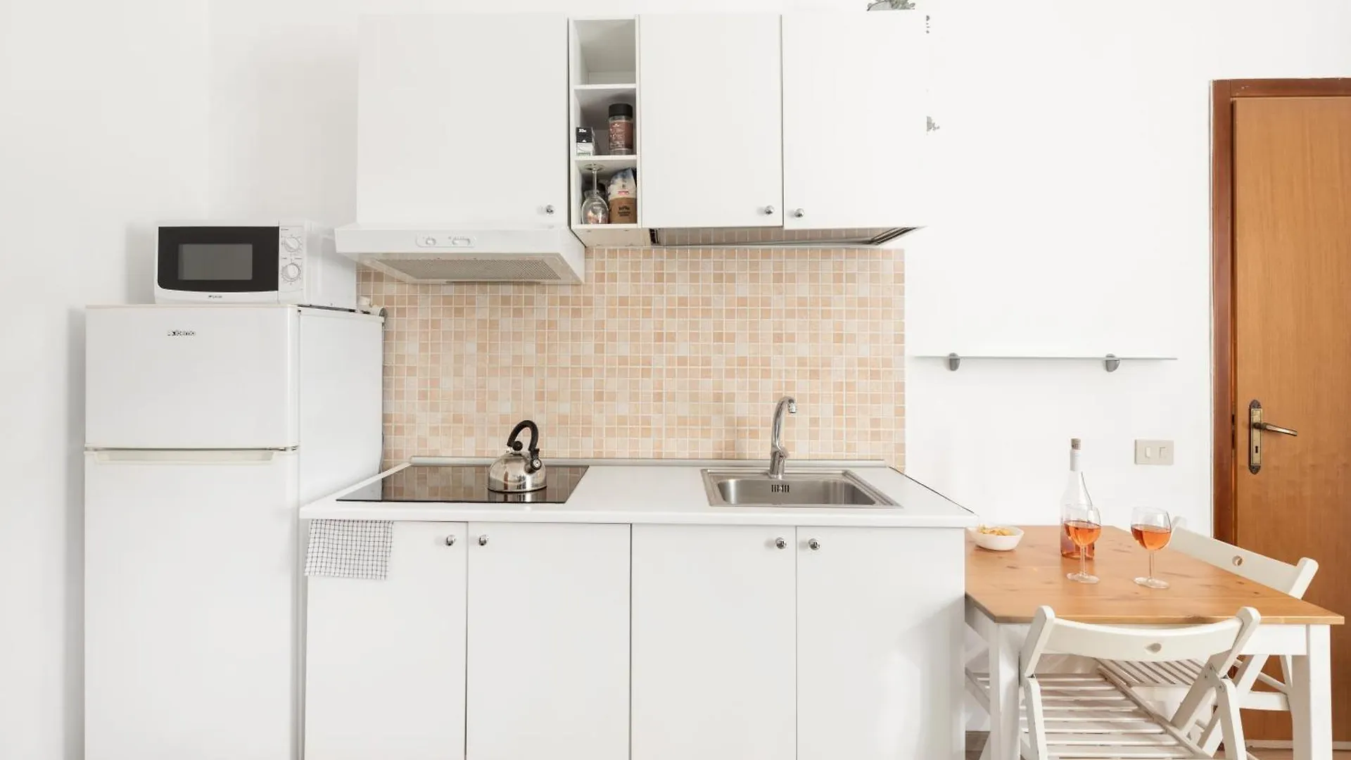 Central Little Basic Apartment Rome Italy