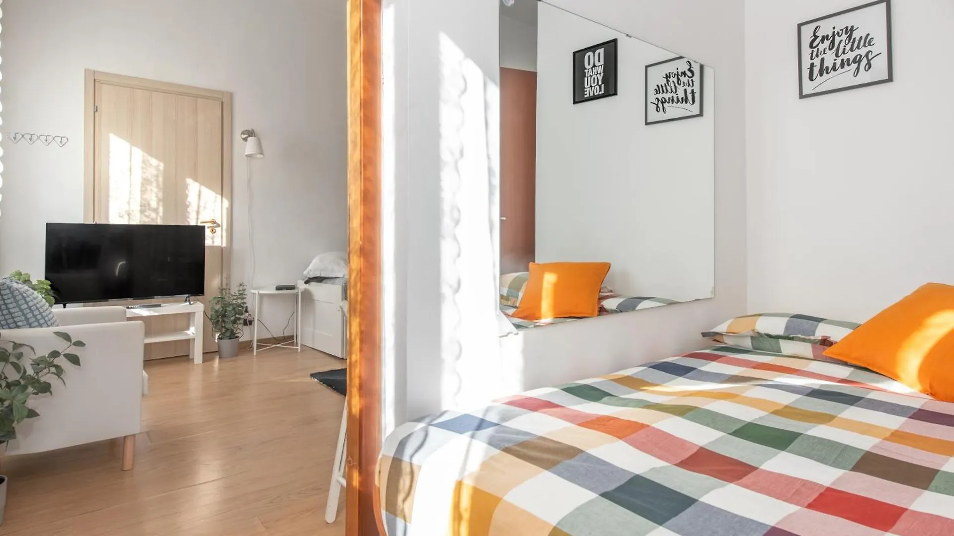 Central Little Basic Apartment Rome