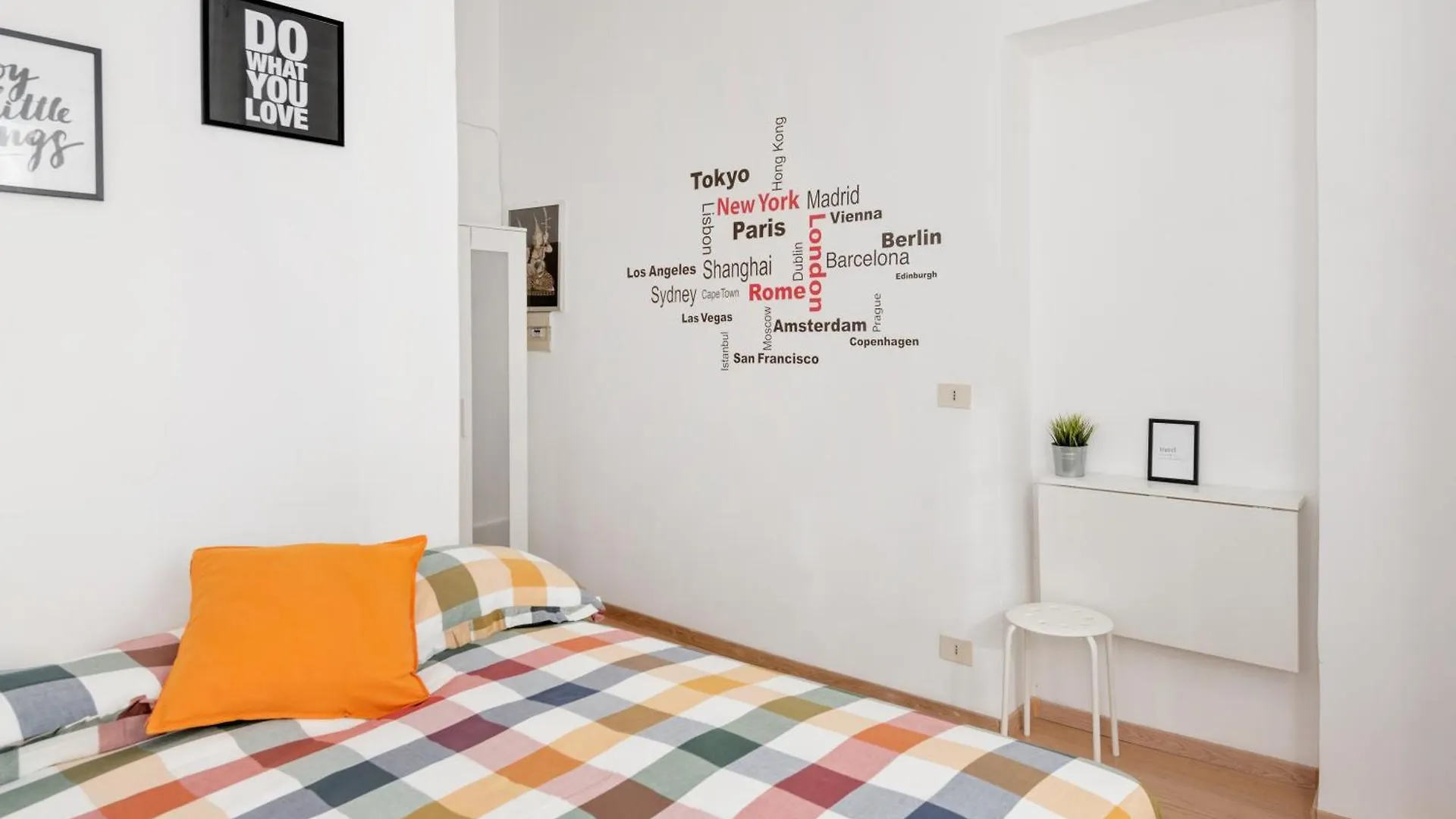Central Little Basic Apartment Rome