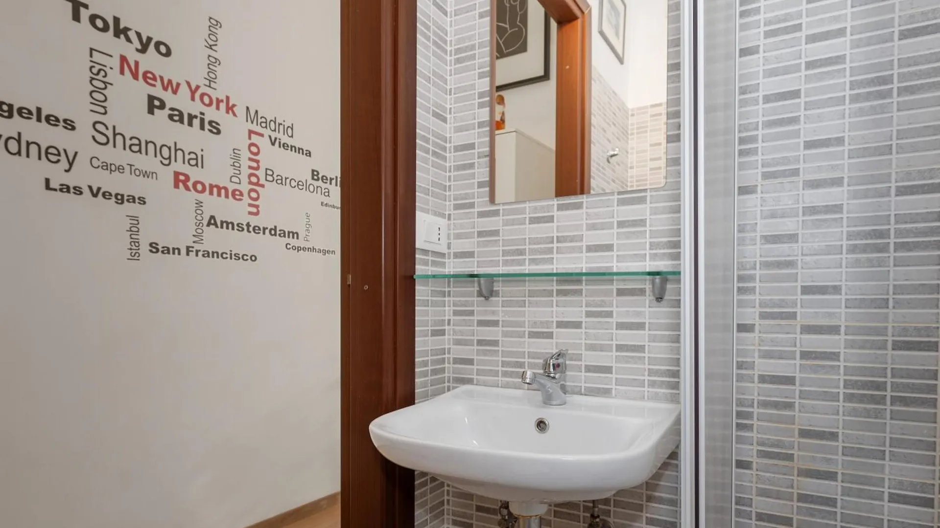 רומא Central Little Basic Apartment 0*,  איטליה